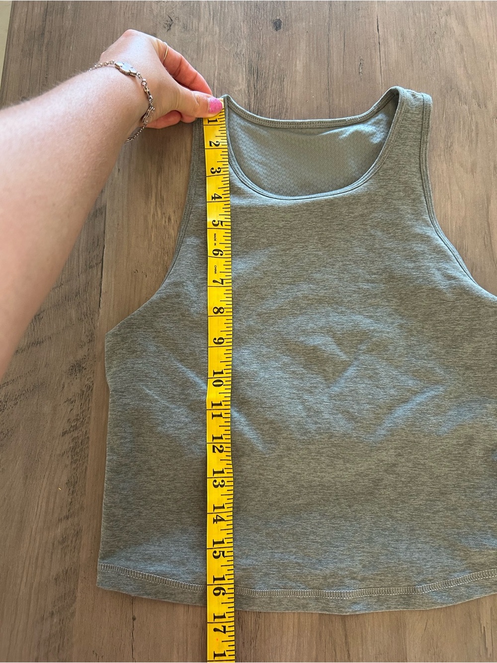 VUORI Pose Plyo Tank Top Built in Bra Green Size Small - Picture 9 of 10